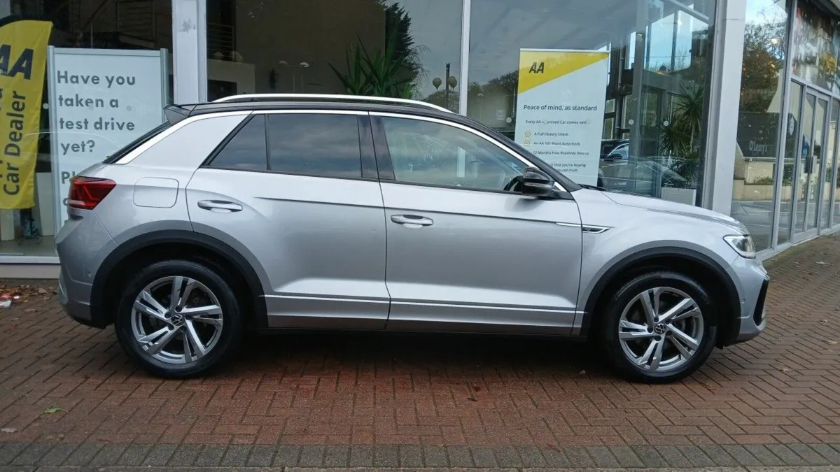 Volkswagen T-Roc R-Line 1.5 TSI 150HP DSG , Pyrite - Image 3