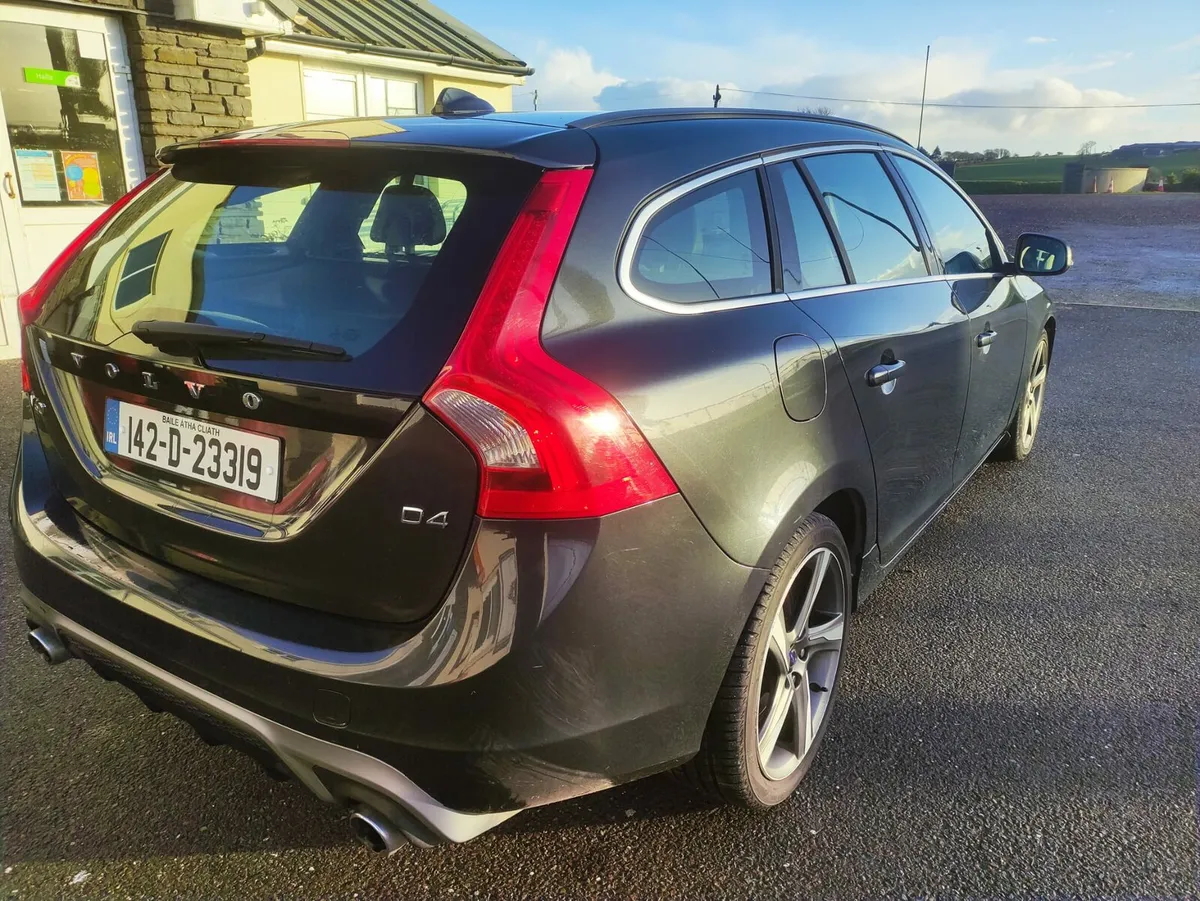 Volvo V60 D4 R Design - Excellent Condition - Image 1