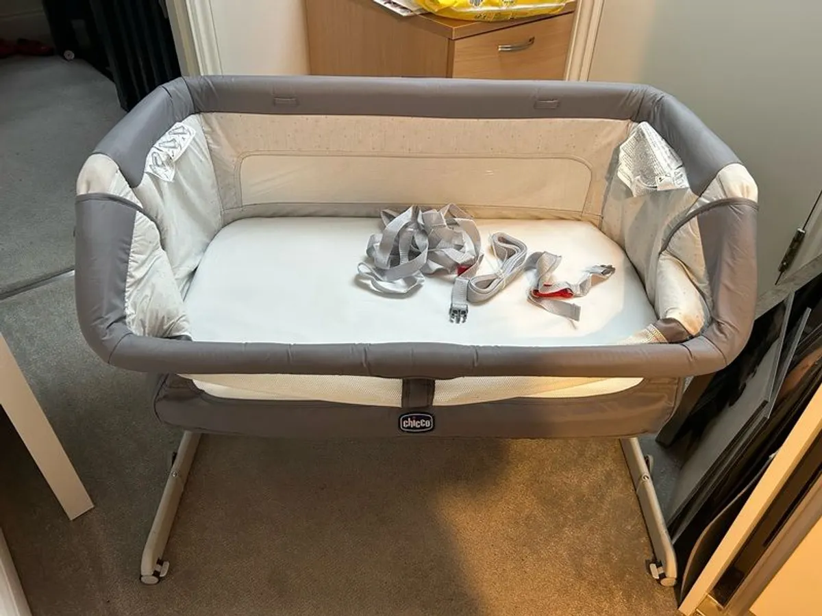 Chicco Next 2 Me Co Sleeper Cot - New Mattress - Image 2