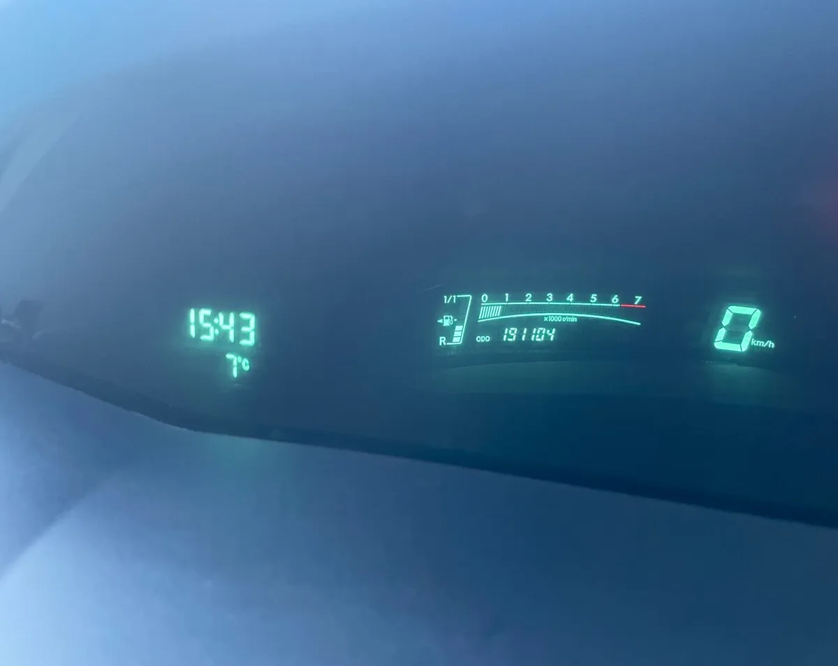 Toyota Yaris 2007 - Image 3