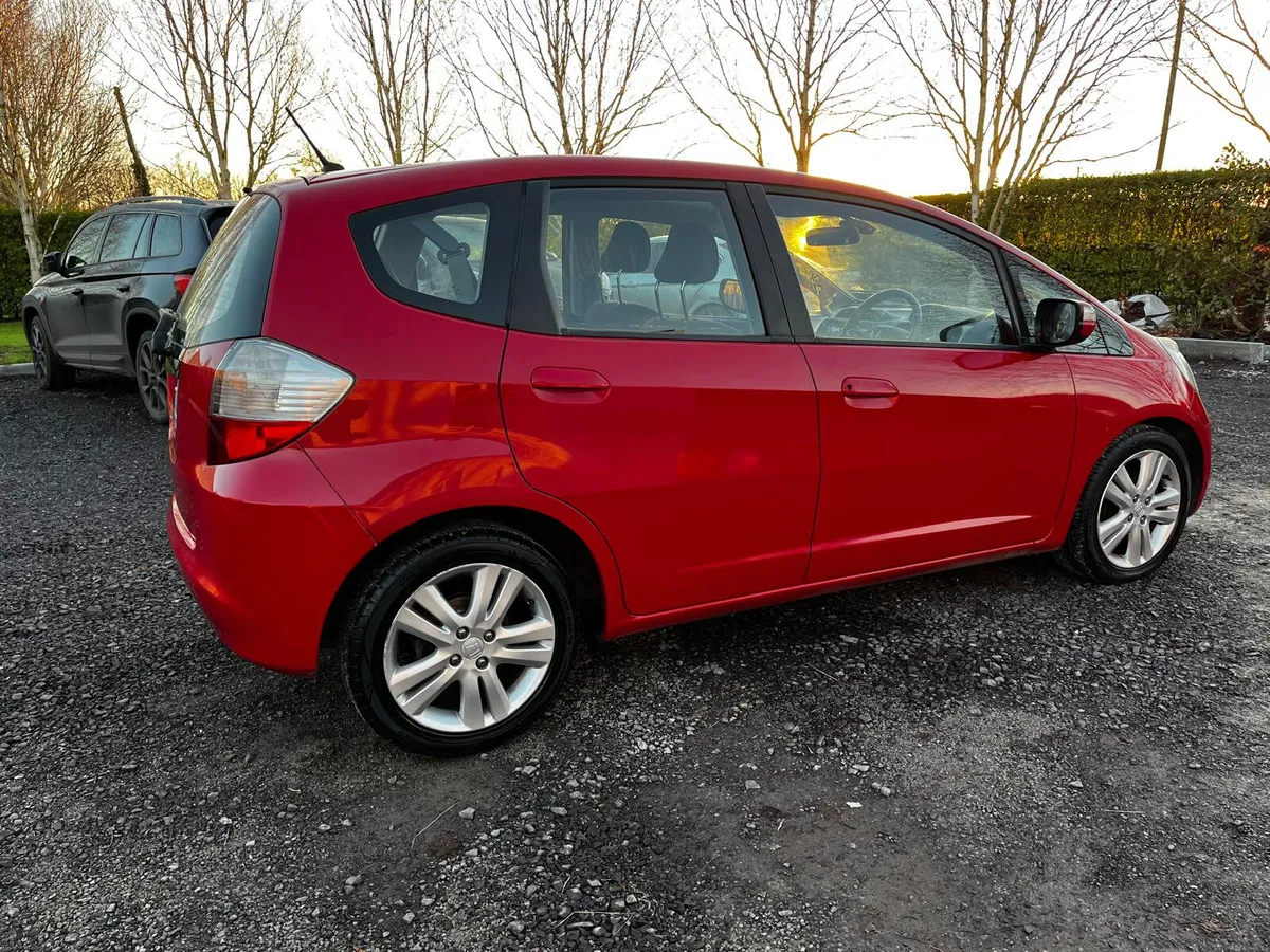 Honda Jazz 1.4-VTEC EX  TAX 04/26 & NCT02/27 - Image 4