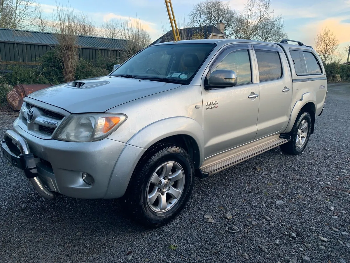 Toyota Hilux - Image 1