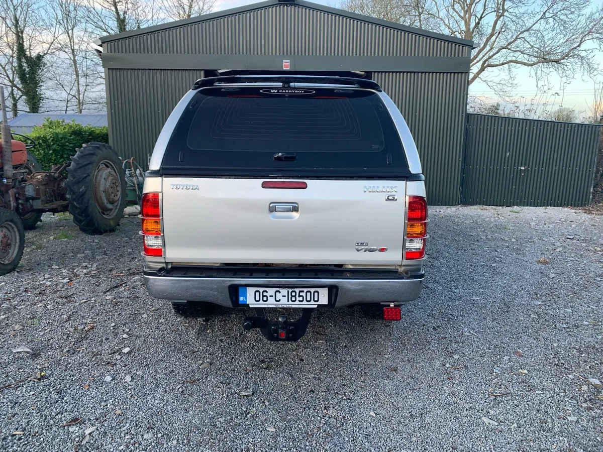 Toyota Hilux - Image 4