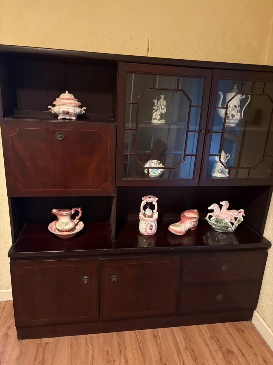 Side board - Image 1