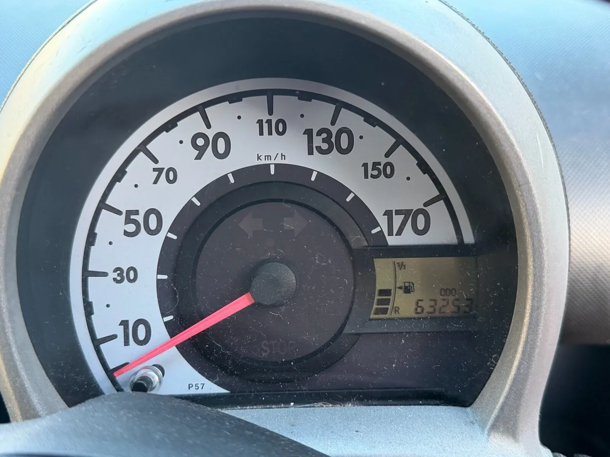 2006 Toyota Aygo LOW MILEAGE 63253km - Image 2