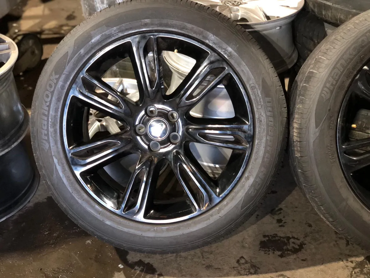 #37 Genuine Range Rover Alloys 20" 5X108 - Image 2