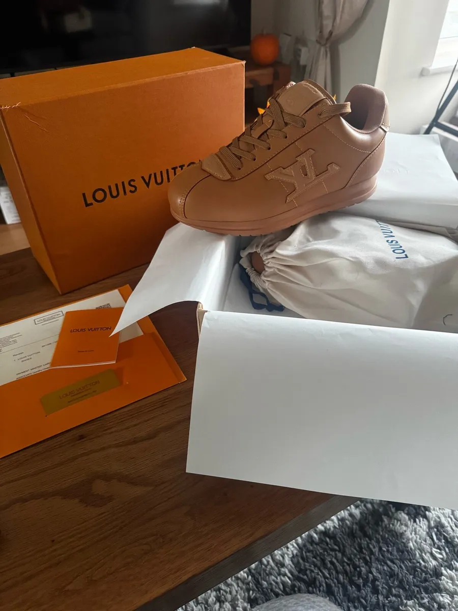 Louis Vuitton Buttersoft Sneaker - Image 1