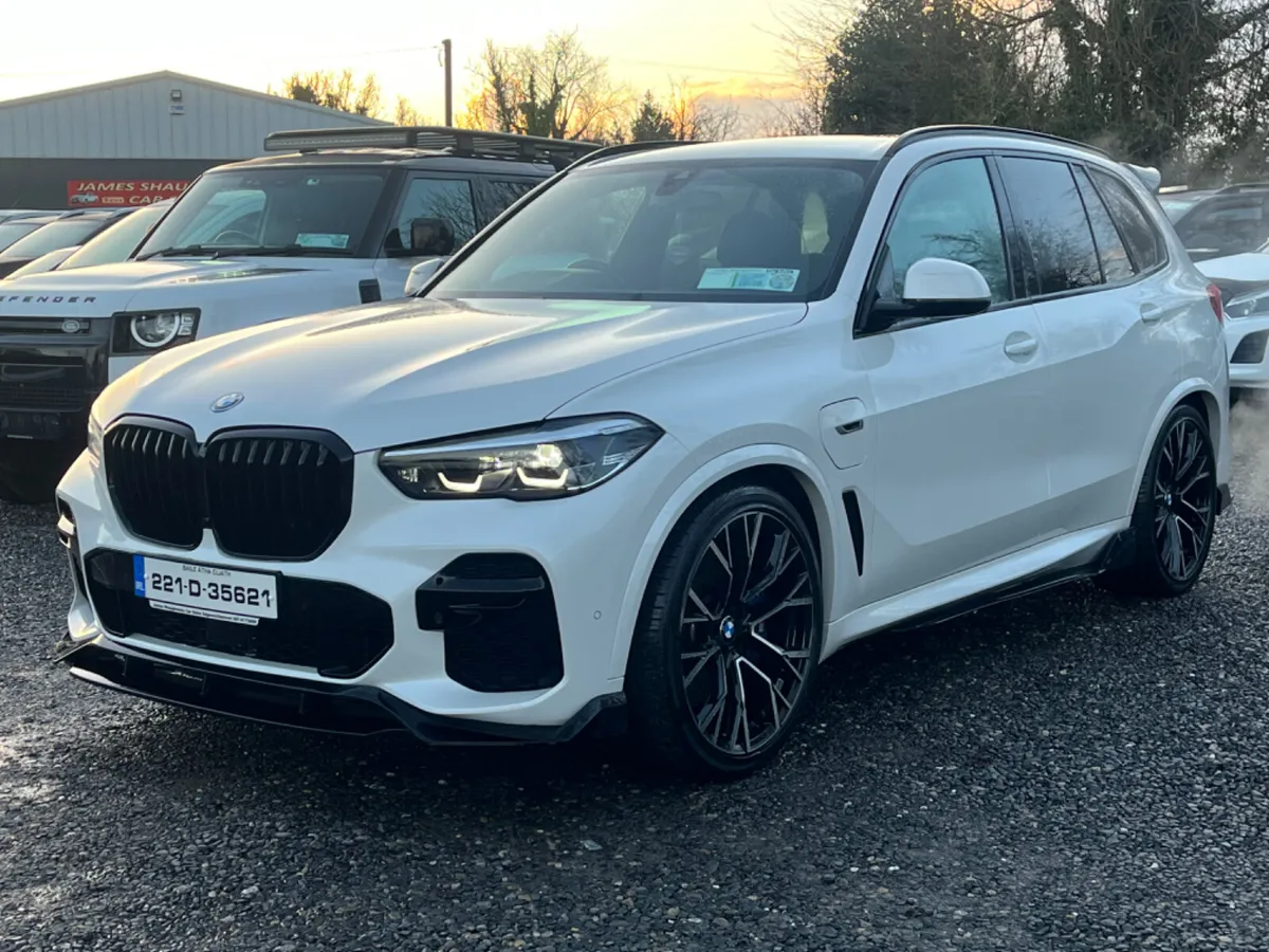 2022 BMW X5 45E M-SPORT *PEARL WHITE* - Image 3