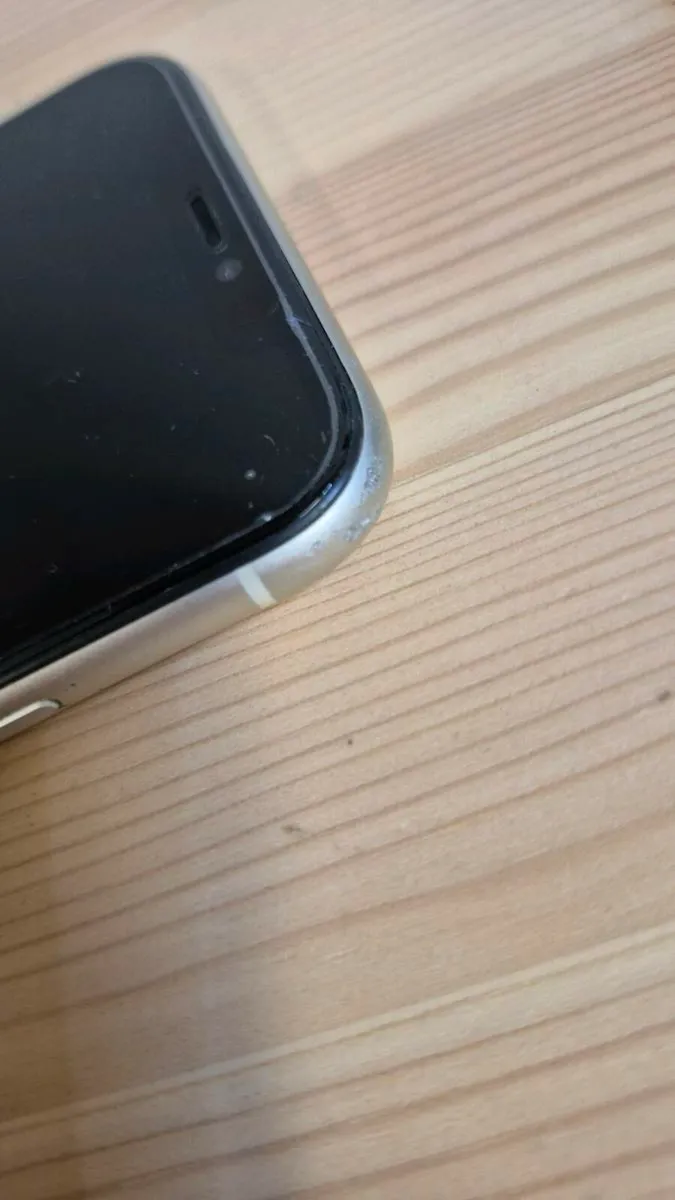 Iphone 11 64GB Unlocked - Image 3