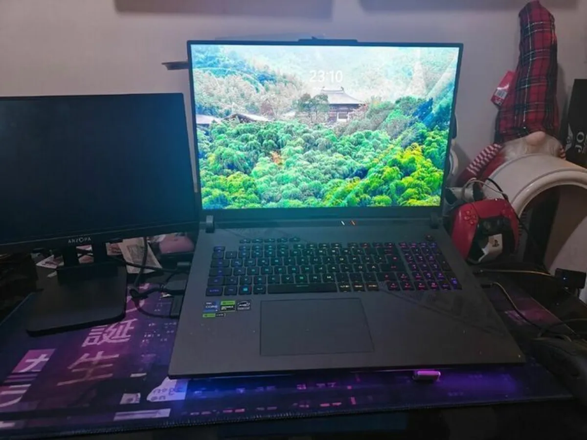 Gaming Laptop Asus ROG Stryx G18 - Image 1