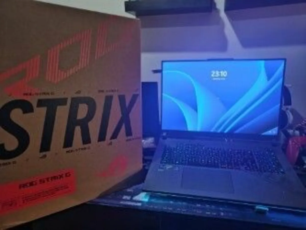 Gaming Laptop Asus ROG Stryx G18 - Image 4