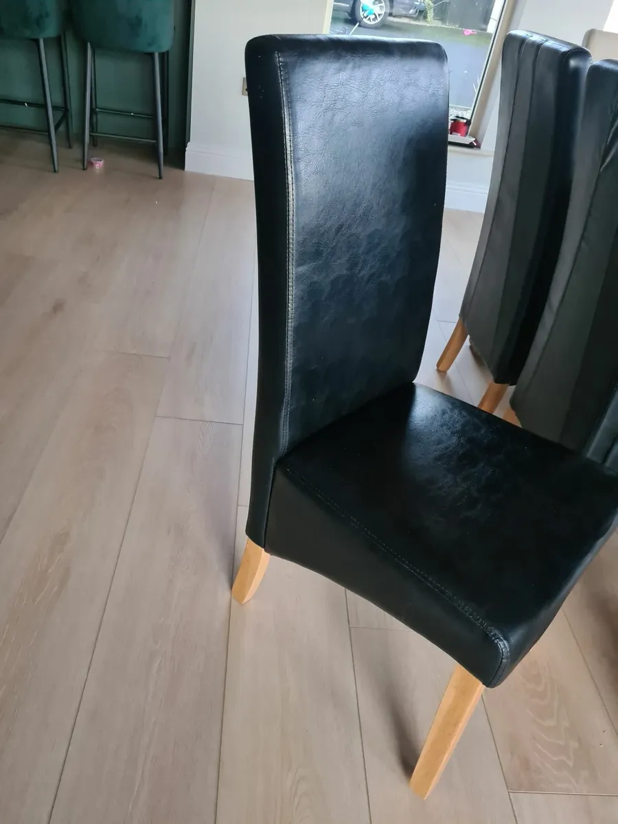 Dining table - Image 2