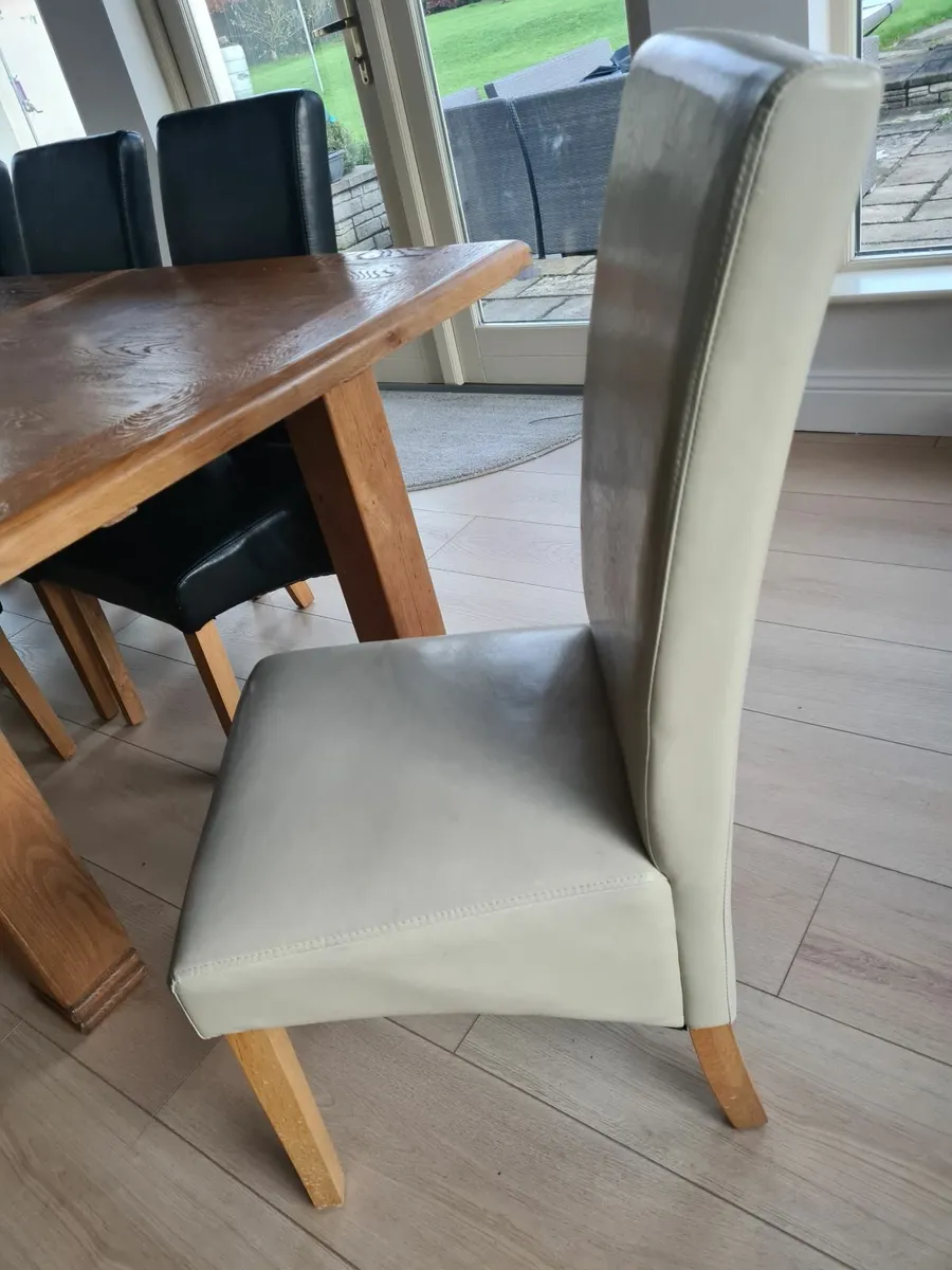 Dining table - Image 4