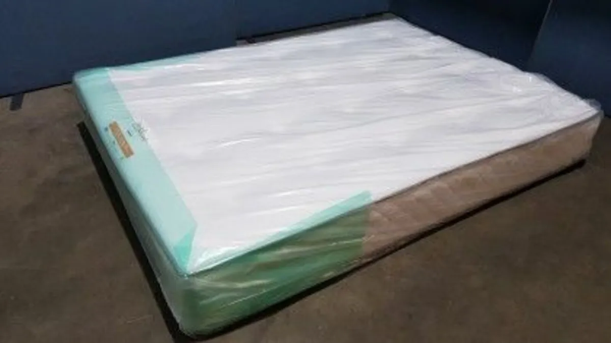 4ft6 Lucia Bonnell Spring Double Mattress - new - Image 4