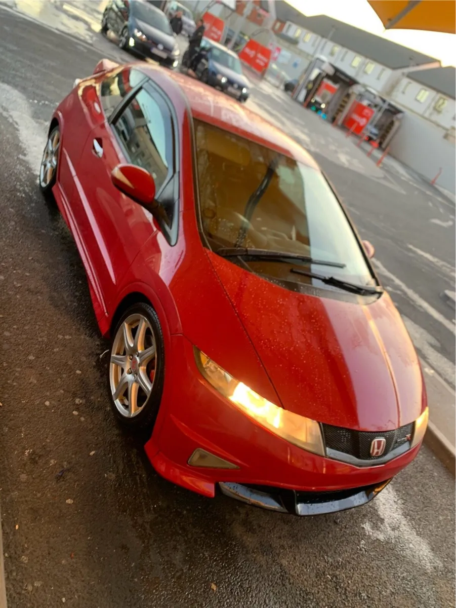 Honda Civic Type R GT - Image 2