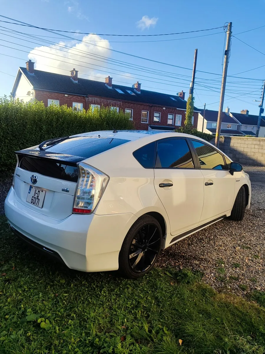 Toyota Prius 2011 - Image 3