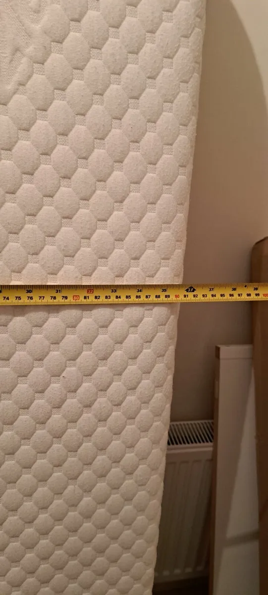 Coach bed with pull out bed below - Image 4