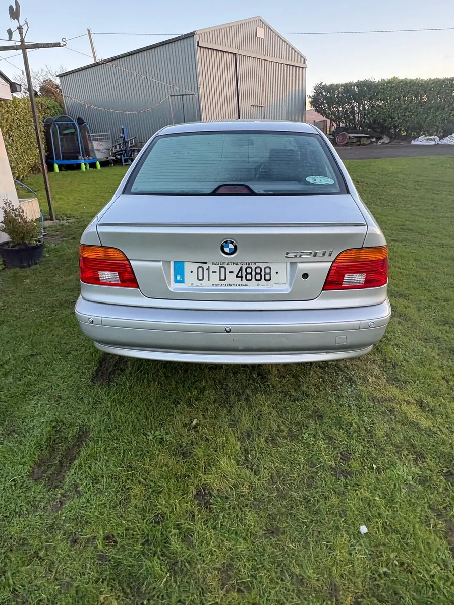 BMW 520i - Image 3