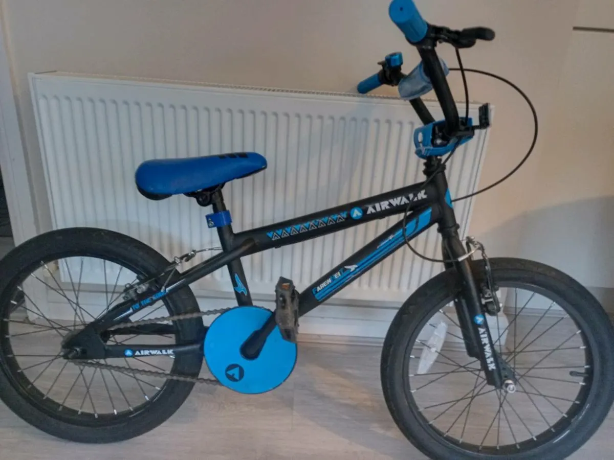 Airwalk Kids BMX bike size 18 inch wheels - Image 1