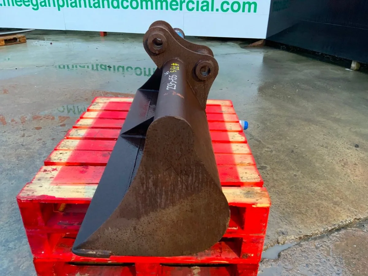 62" GRADING BUCKET......45mm PINS......73s. - Image 3