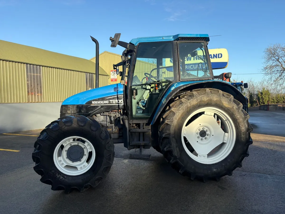 2000 New Holland TS100 4x4 - Image 2