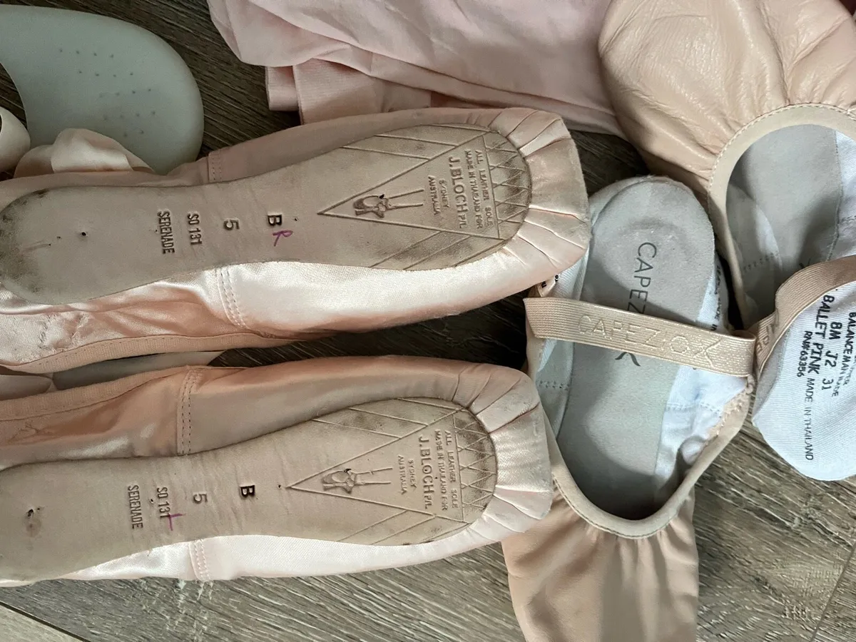 Bundle of ballet stuff - Image 3