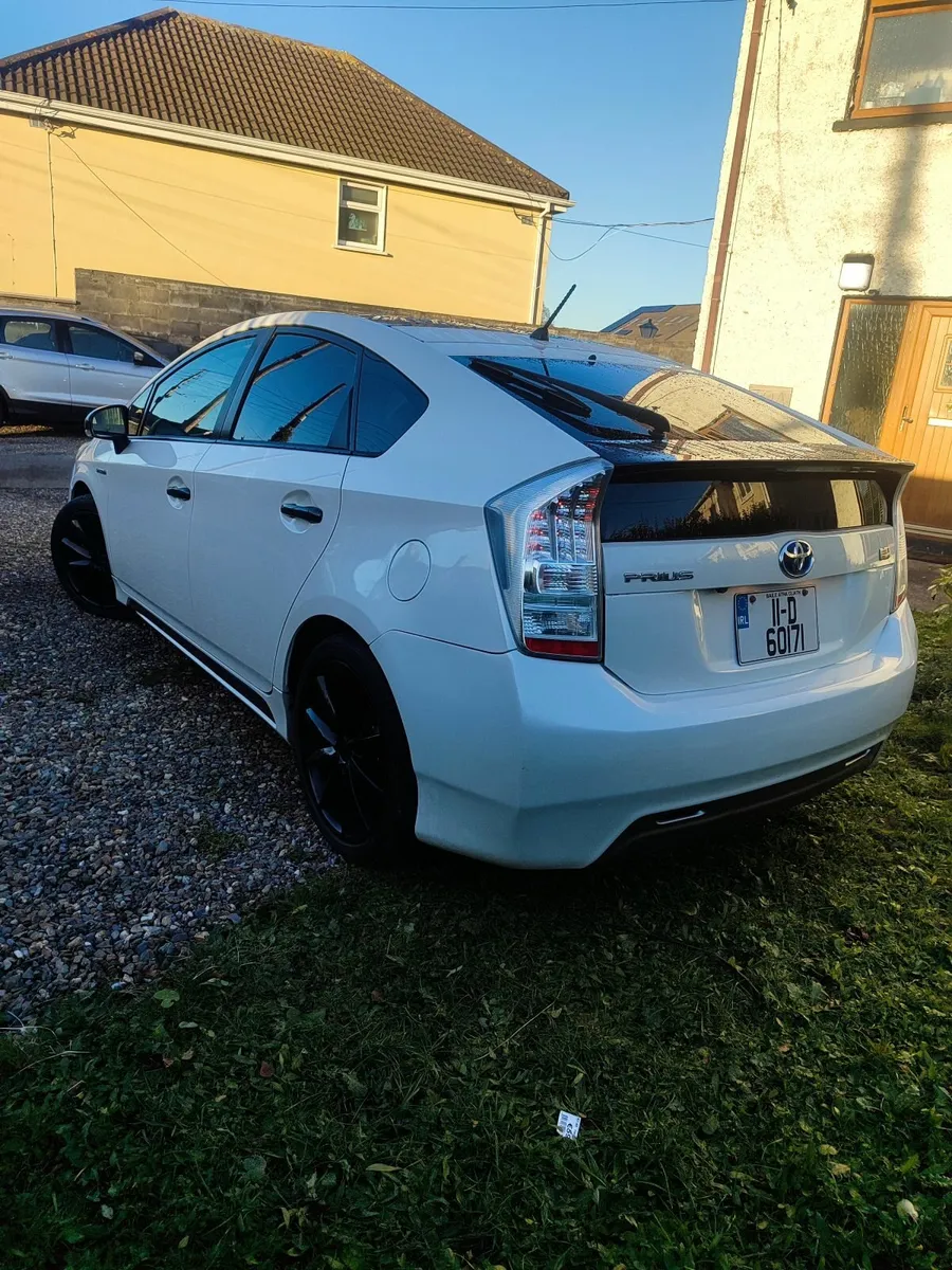 Toyota Prius 2011 - Image 4