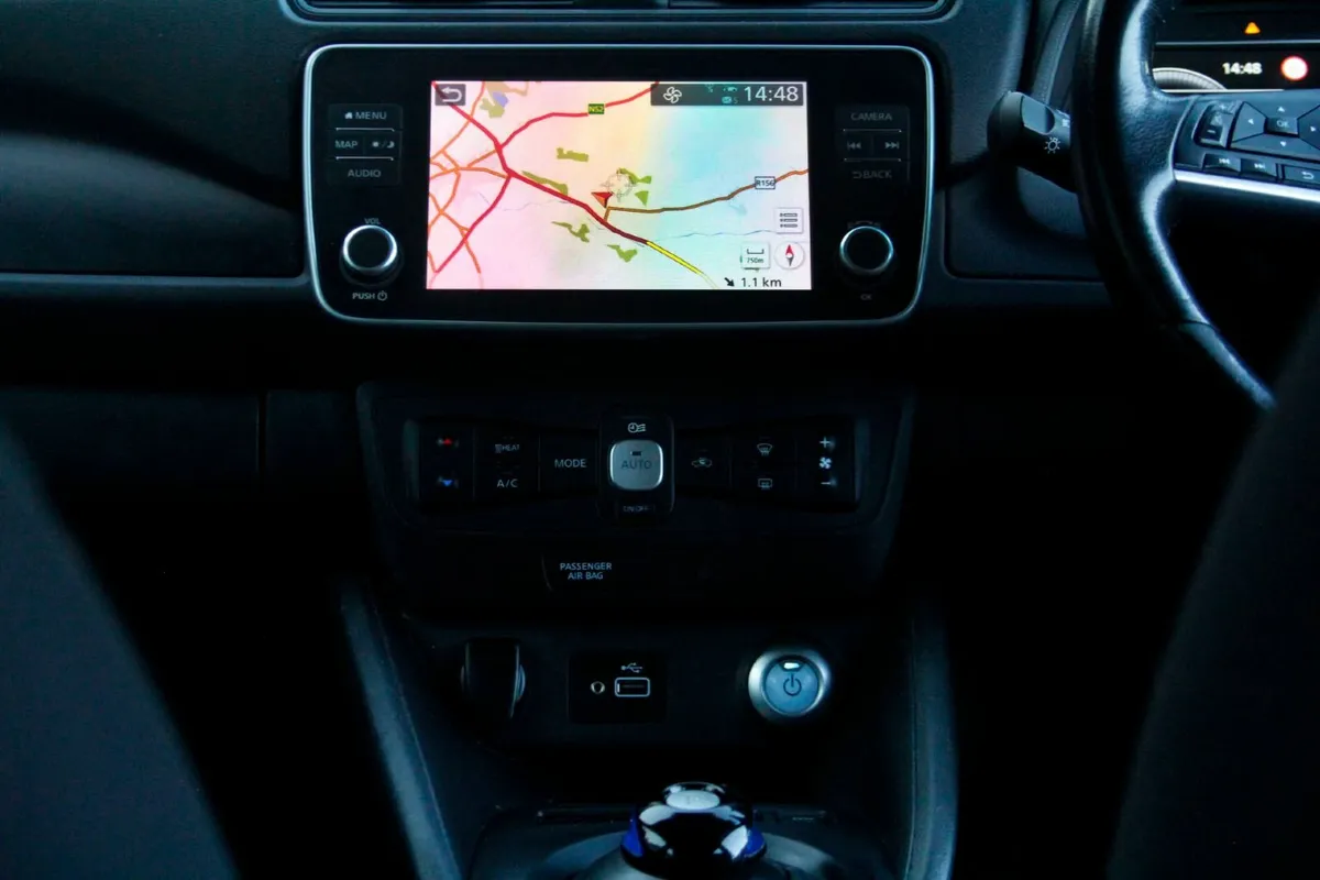 2021 Nissan Leaf 62K EV SV LONG RANGE. - Image 2