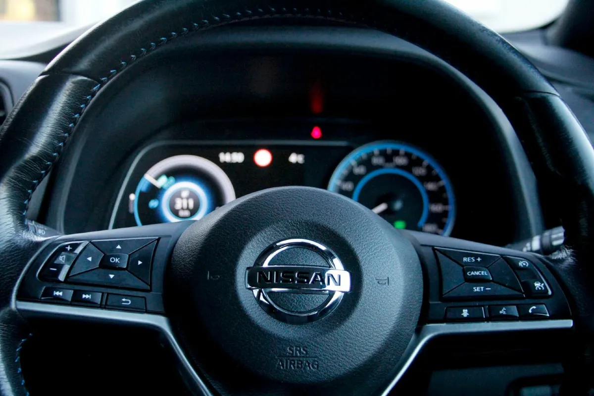 2021 Nissan Leaf 62K EV SV LONG RANGE. - Image 4