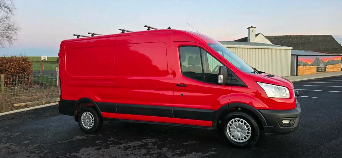 /// FORD TRANSIT TRENDLINE - Image 1