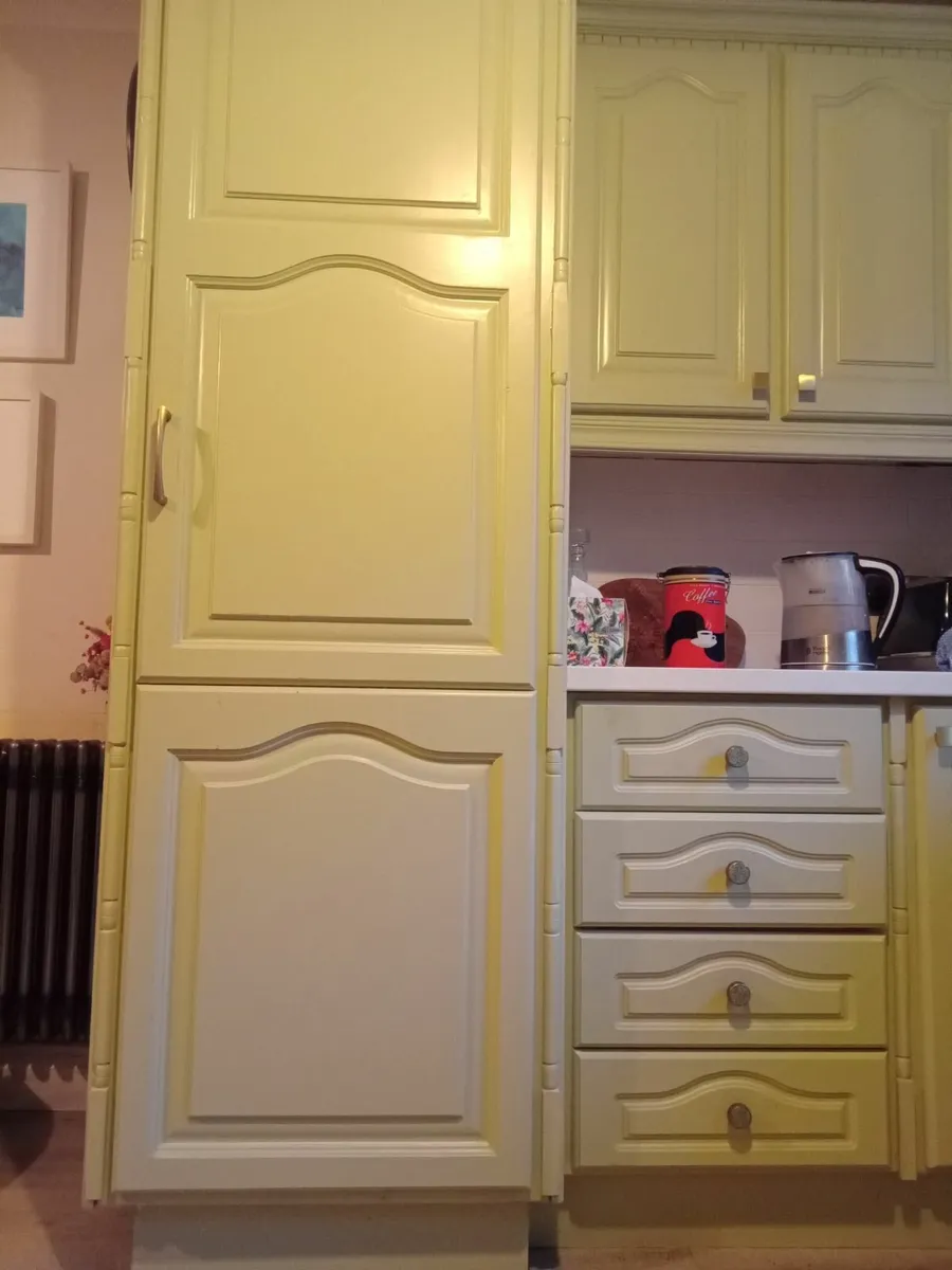 Integrated Fridge - Image 4