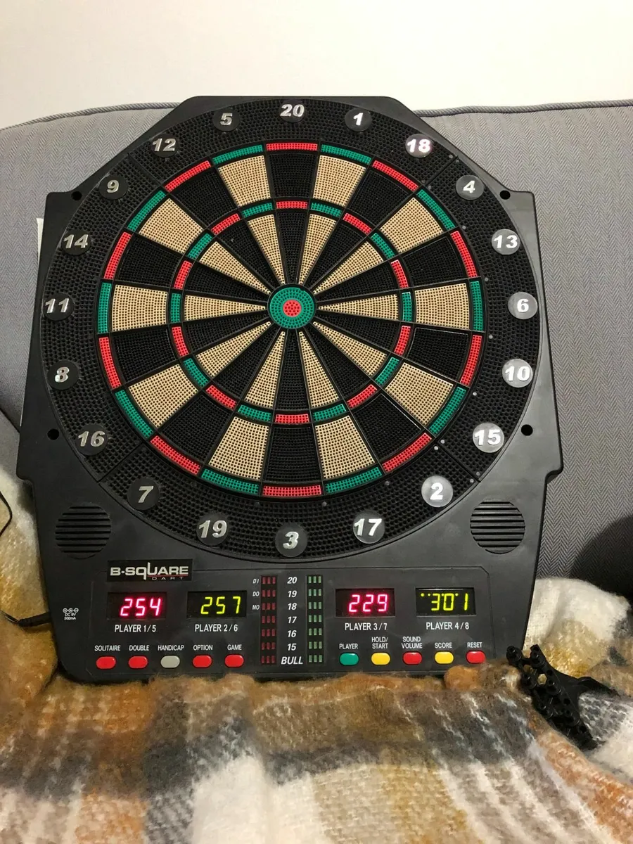 electronic Dart Board - Image 1