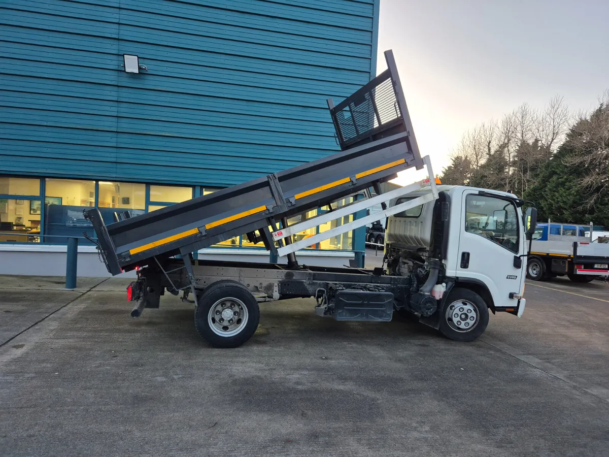 2018 ISUZU NPR TIPPER - Image 3