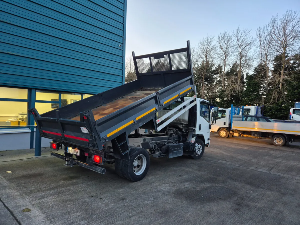 2018 ISUZU NPR TIPPER - Image 4
