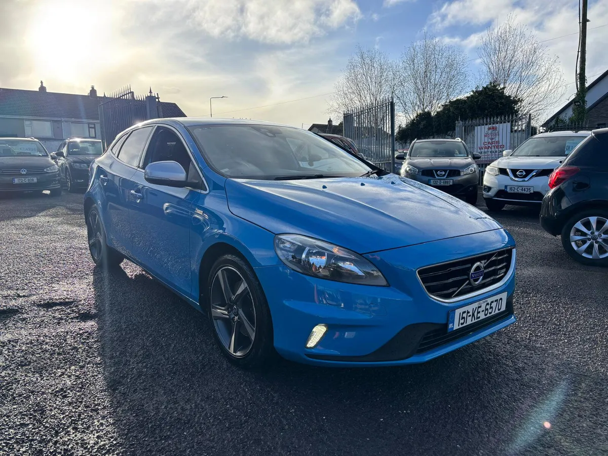 Volvo V40 2015  R  DESIGN  NEW TIMING  BELT - Image 1