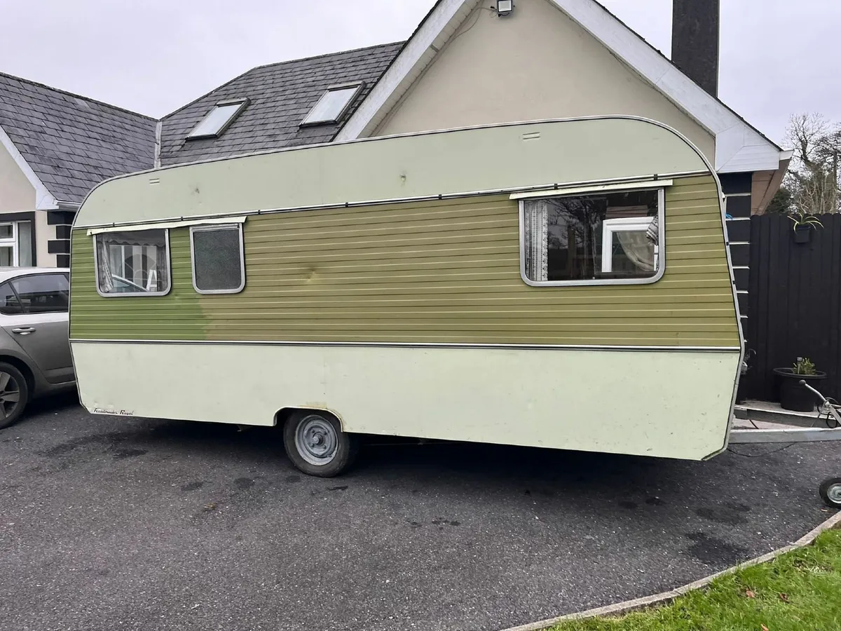 Caravan - Image 2