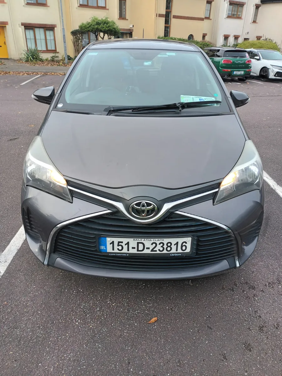 15 Yaris automatic - Image 2