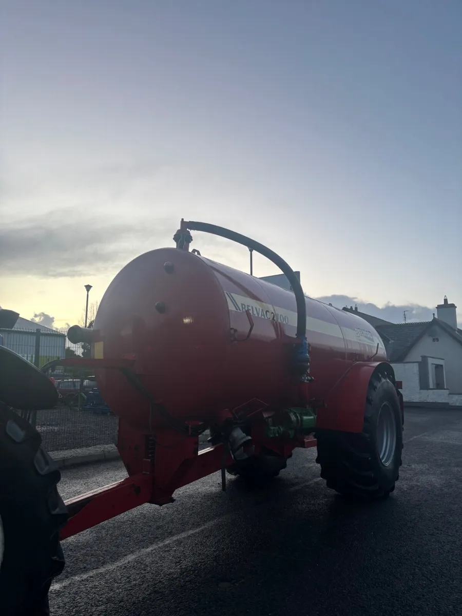 2013 Belmac 2700 Gallon Tanker - Image 4