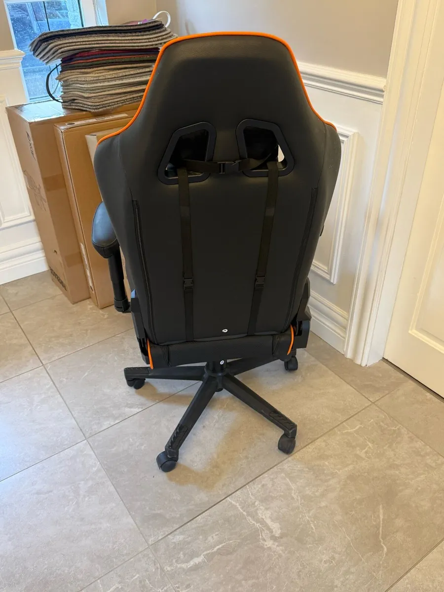 Gaming Chair - Image 3