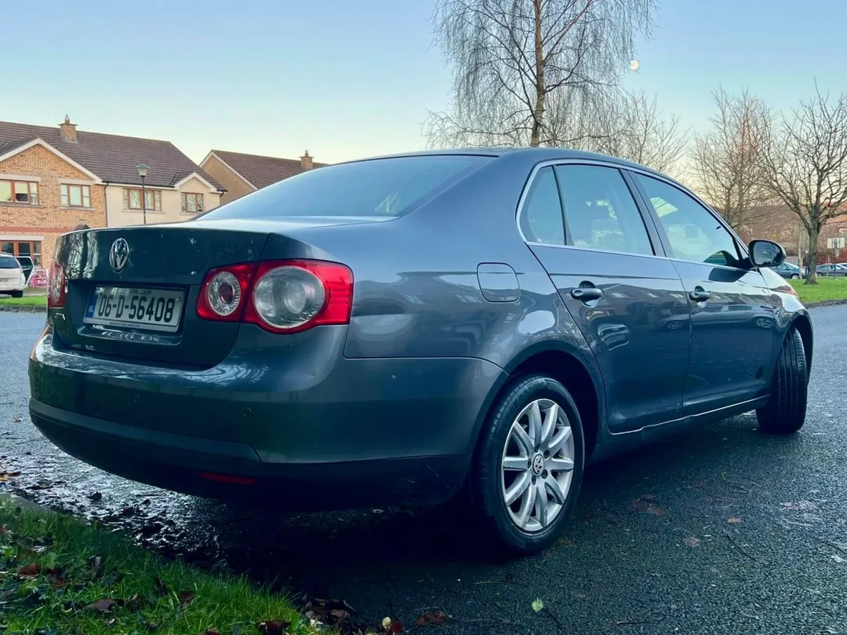 2006 Volkswagen Jetta automatic (NCT 10/26) - Image 4