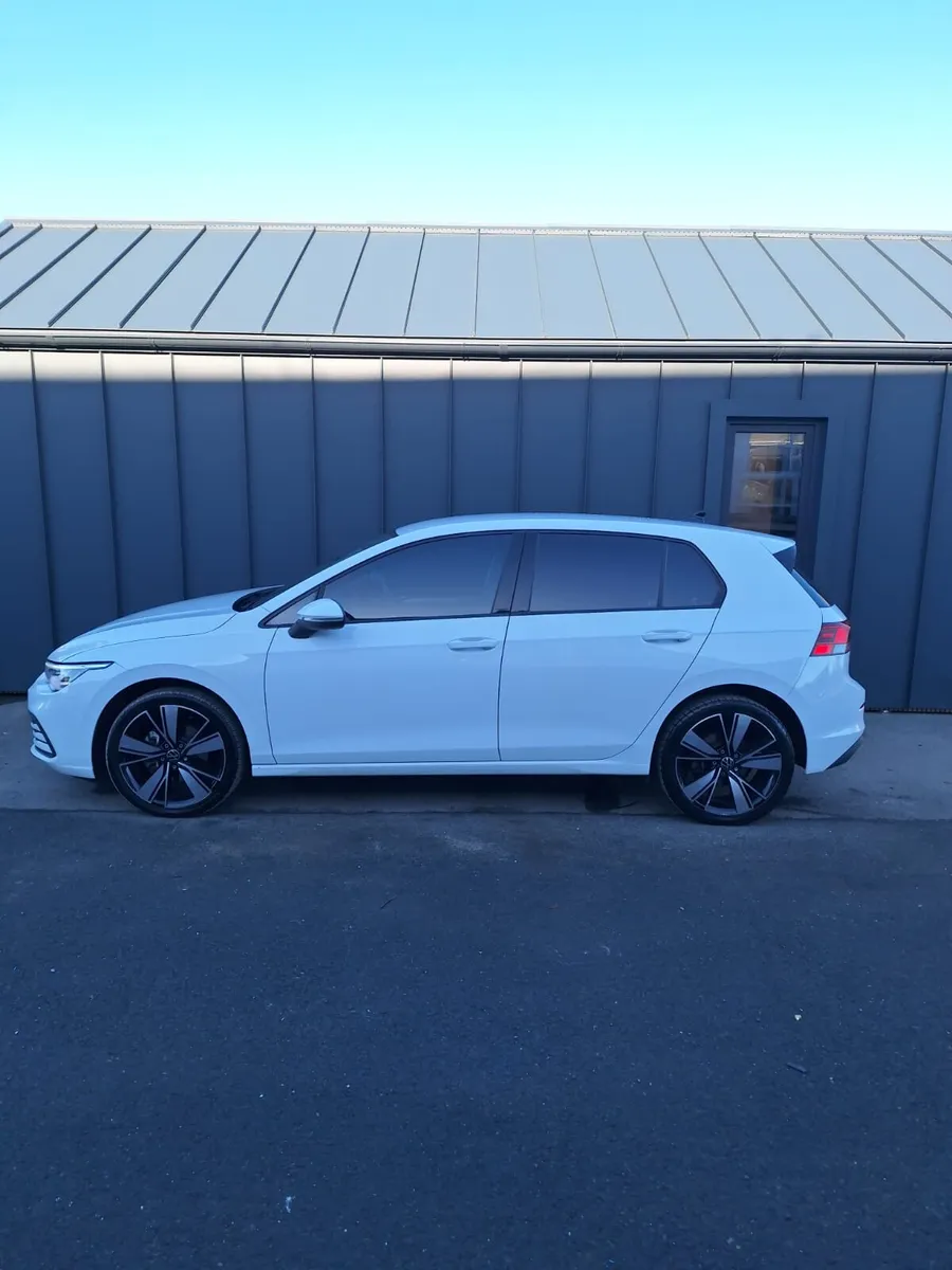 Volkswagen Golf 2023 - Image 1