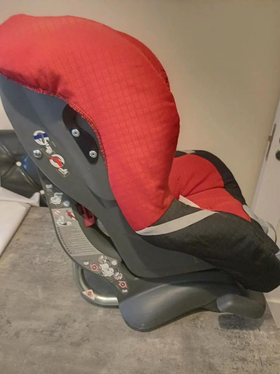 Britax kids car seat. - Image 3