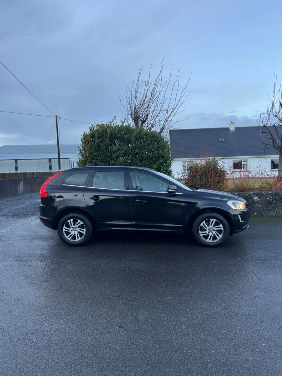 Volvo XC60 2014 AUTOMATIC - Image 2