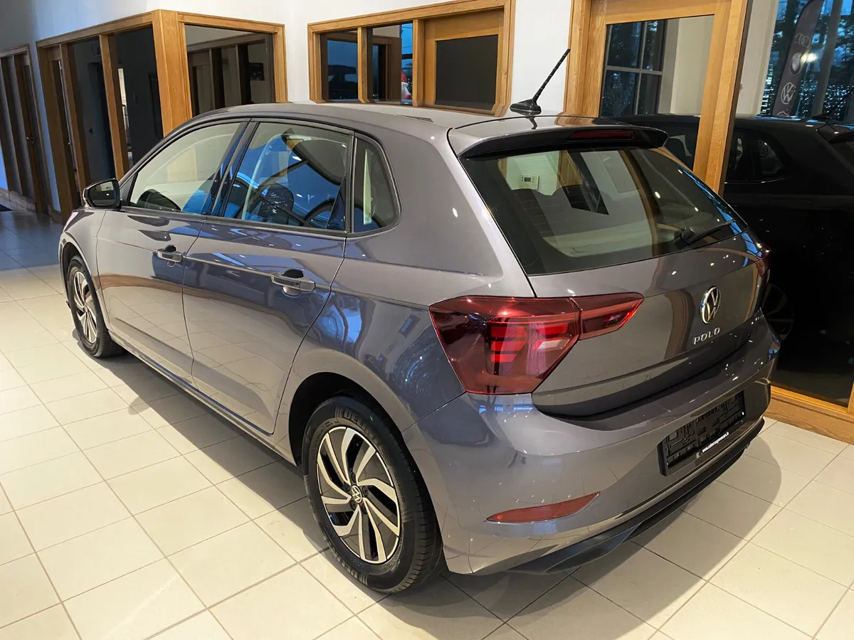 Volkswagen Polo 2023 Life 95HP  DSG - Image 4