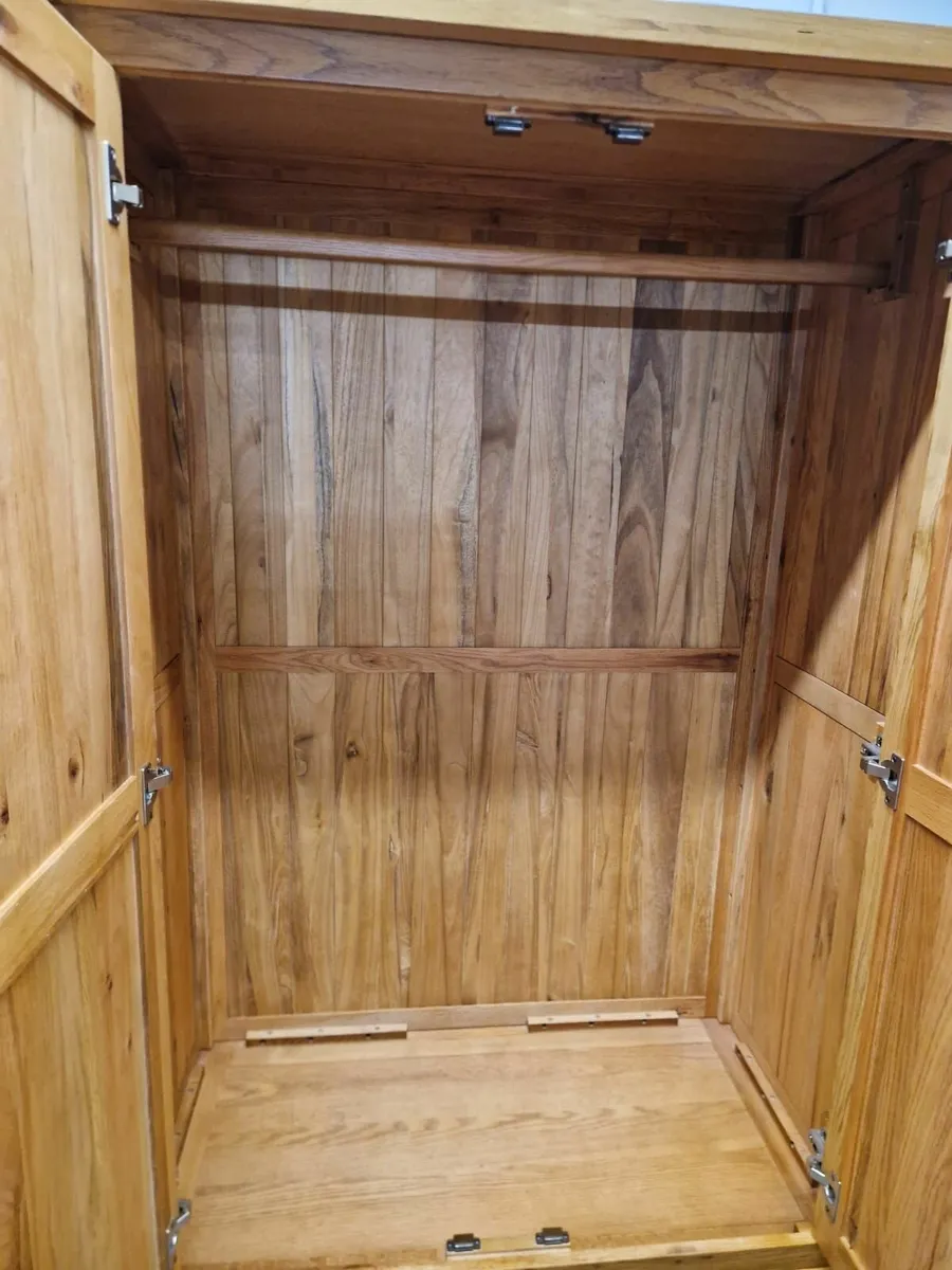 Light oak wardrobe - Image 2