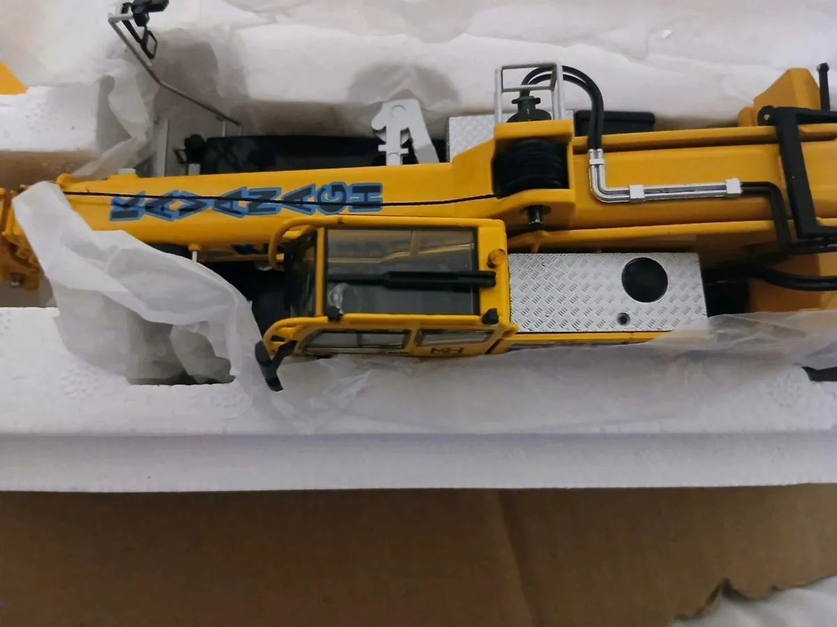 KAVANAGH CRANE 1.50 SCALE - Image 1