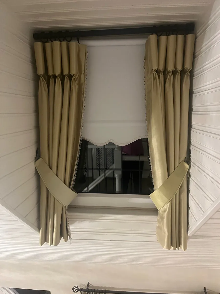 Curtains for sale - Image 2
