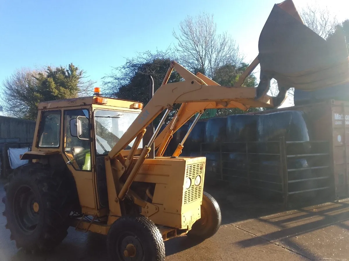 International industrial loader - Image 1