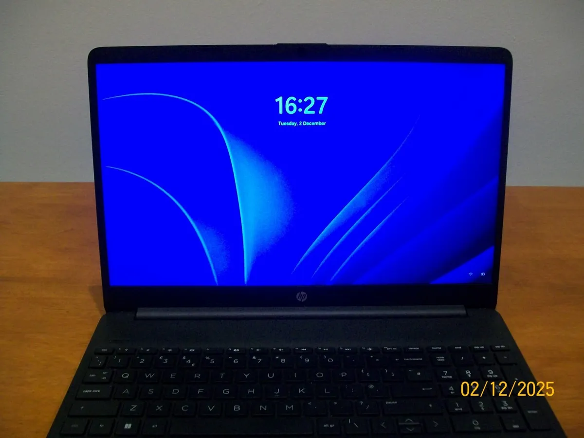 HP Laptop - 15s-fq0xxx 15.6in - Image 3