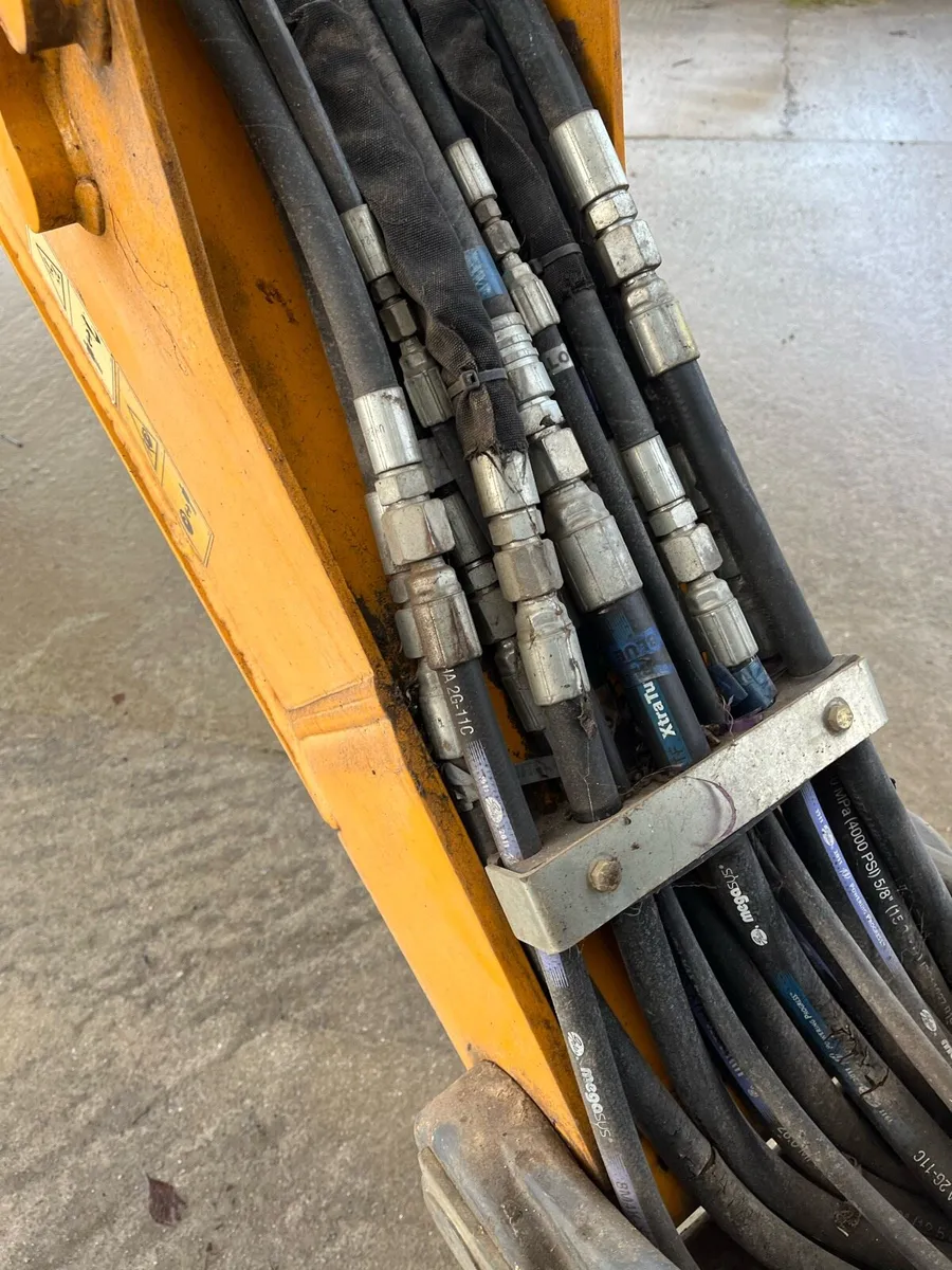 Terex Back Actor. - Image 4